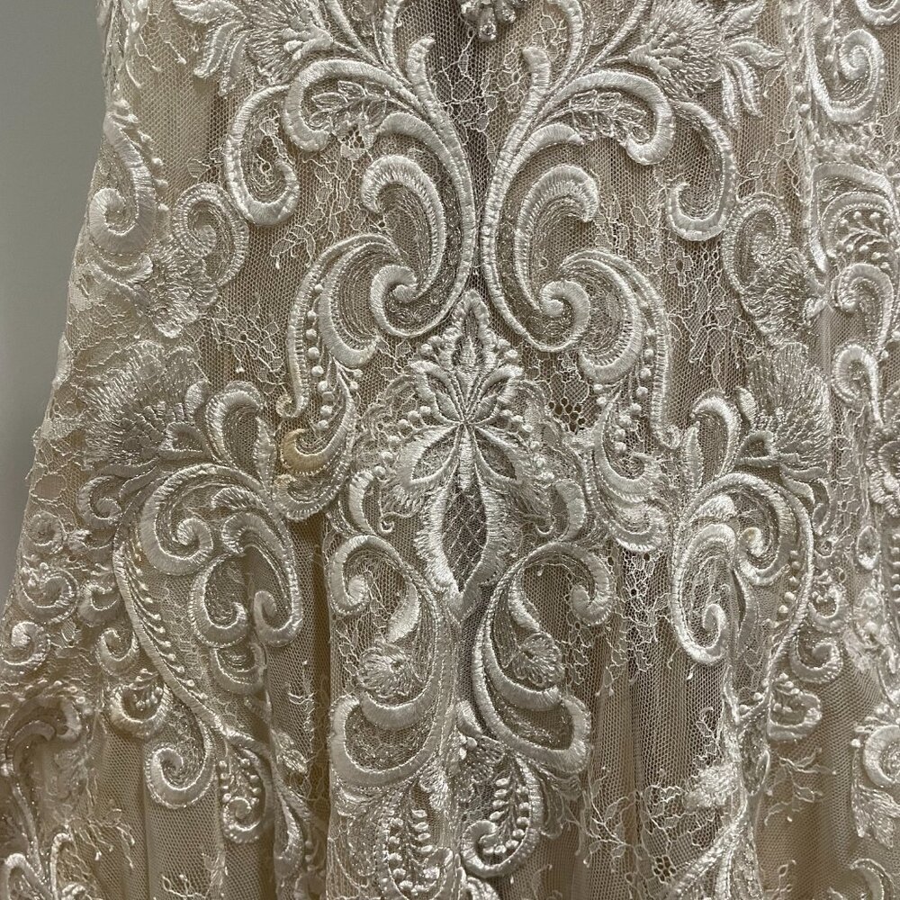 Allure Bridal Gown Style 9501 - Picture 6 of 14